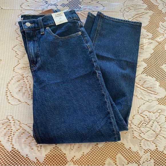 J. Crew • High Rise 90’s Classic Straight Jean in Cooper Square Wash - Picture 14 of 15